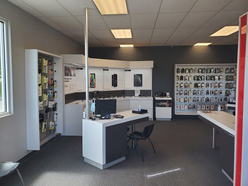 Cell Phone Store «Russell Cellular, Verizon Authorized Retailer», reviews and photos, 47B W Main St, Stafford Springs, CT 06076, USA