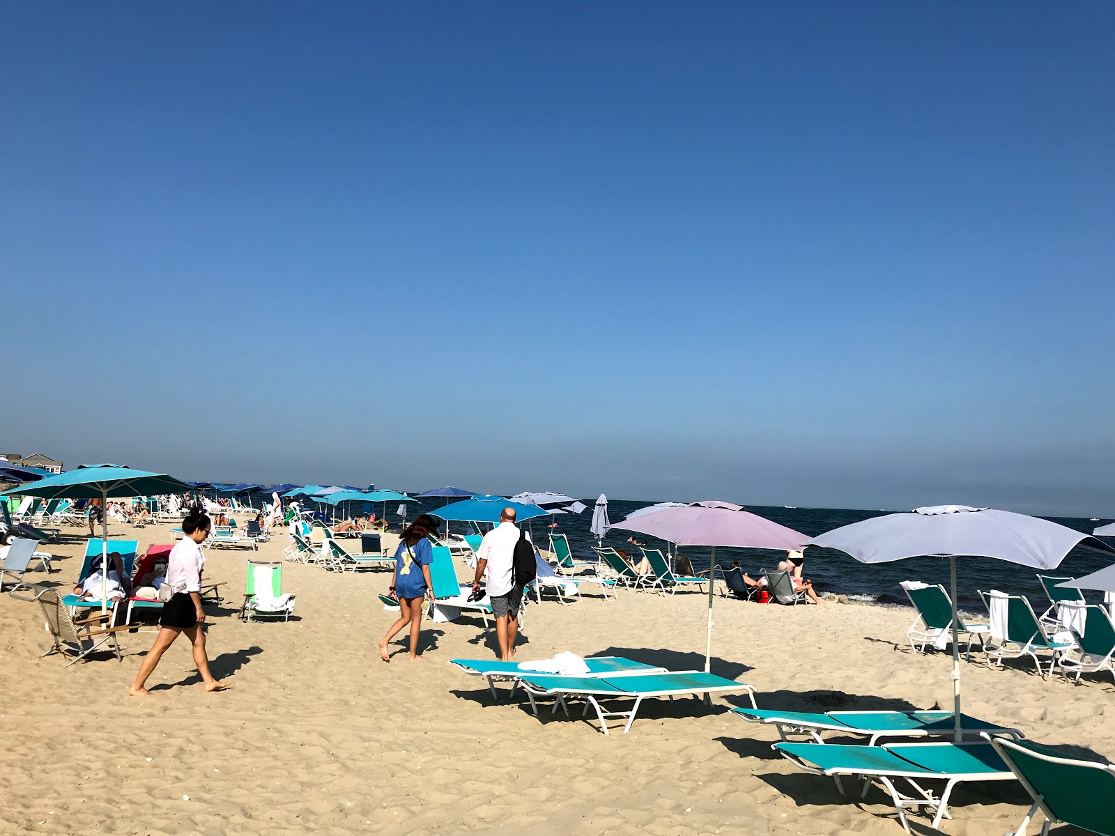 Foto van Thatcher Park Beach en de nederzetting