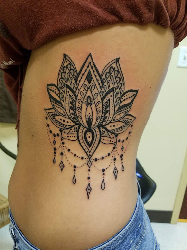 Tattoo Shop «Stay Gold Tattoo Studio», reviews and photos, 1351 Decatur Hwy Suite 115 ,117, Fultondale, AL 35068, USA