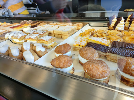 Pastelería Maria Luisa en Santoña, Cantabria