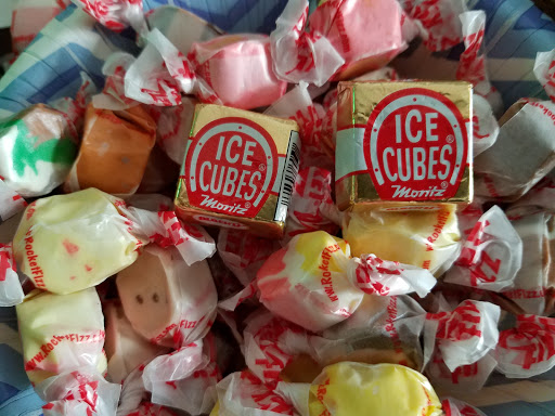 Candy Store «Rocket Fizz Valencia», reviews and photos, 24300 Town Center Dr #103, Valencia, CA 91355, USA