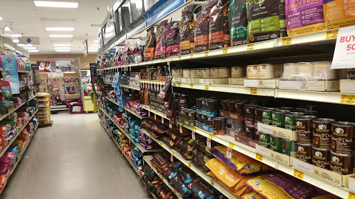 Pet Supply Store «PetSmart», reviews and photos, 6251 N Davis Hwy, Pensacola, FL 32504, USA