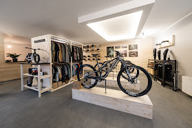 FDF Bike Shop