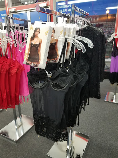 Lingerie Store «Lover Luxuries», reviews and photos, 6065 N Maple St, Omaha, NE 68104, USA