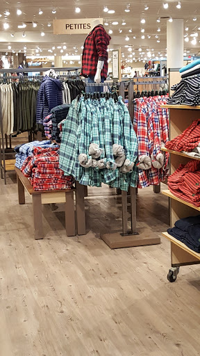 Clothing Store «L.L. Bean», reviews and photos, 8095 Tysons Corner Center, McLean, VA 22102, USA