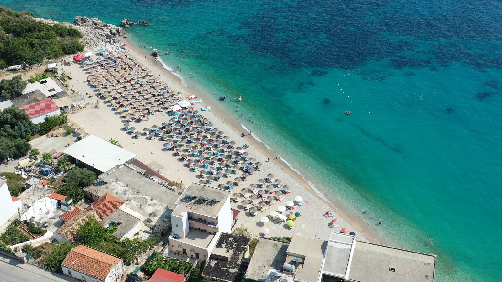 Foto van Marac Beach met kleine baai