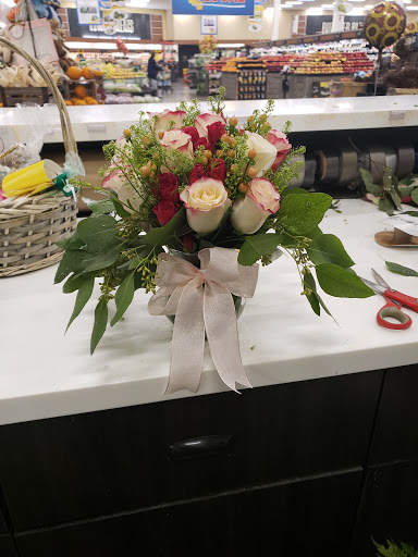 Grocery Store «Safeway», reviews and photos, 2090 Harbison Dr, Vacaville, CA 95687, USA