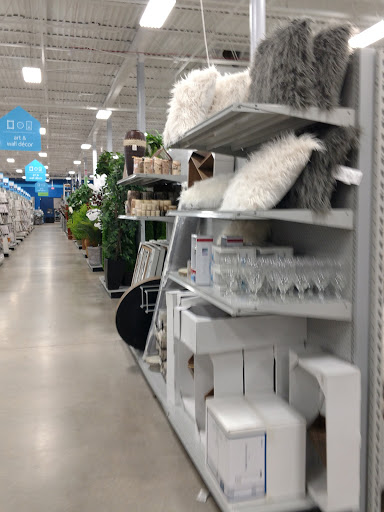 Home Goods Store «At Home», reviews and photos, 4620 Stadium Dr, Kalamazoo, MI 49008, USA