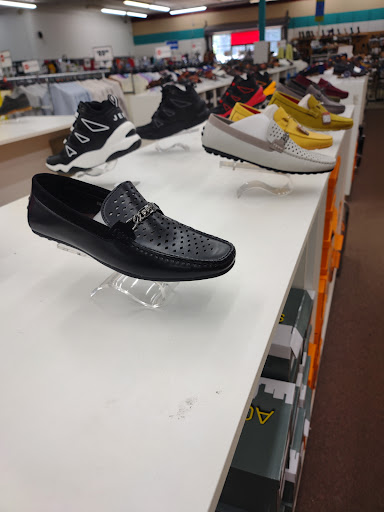 Discount Store «Greenbriar Discount Mall», reviews and photos, 2975 Headland Dr SW, Atlanta, GA 30311, USA