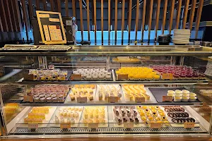 Shin Yeh Japanese Buffet Shin Kong Mitsukoshi Xinyi A11 Restaurant image