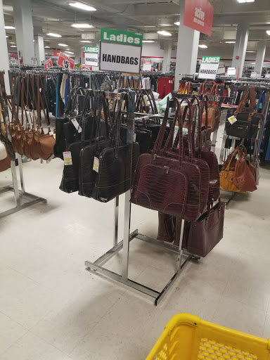 Clothing Store «Forman Mills», reviews and photos, 4411 N Market St, Wilmington, DE 19802, USA