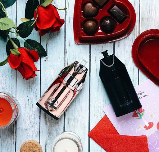 Tobacco Shop «Lotus Smoke Shop», reviews and photos, 4396 Tamiami Trail N, Naples, FL 34103, USA