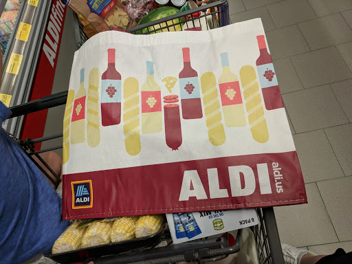 Supermarket «ALDI», reviews and photos, 620 Meacham Rd, Elk Grove Village, IL 60007, USA
