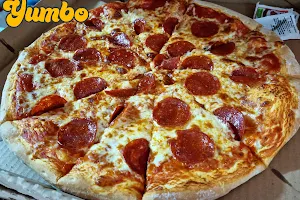 Yumbo - Pizza & Alitas image