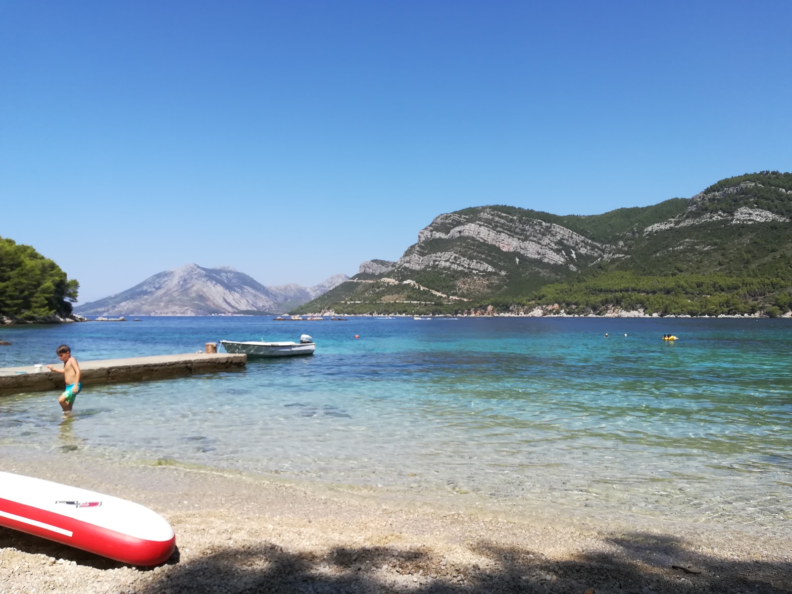Zdjęcie Kremena beach z poziomem czystości wysoki
