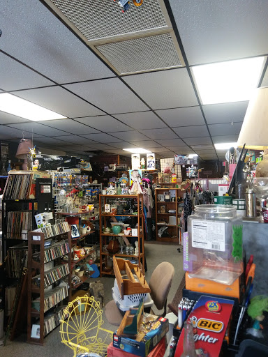 Thrift Store «Thrift Shop & Beyond», reviews and photos, 2601 S 13th St, Omaha, NE 68107, USA
