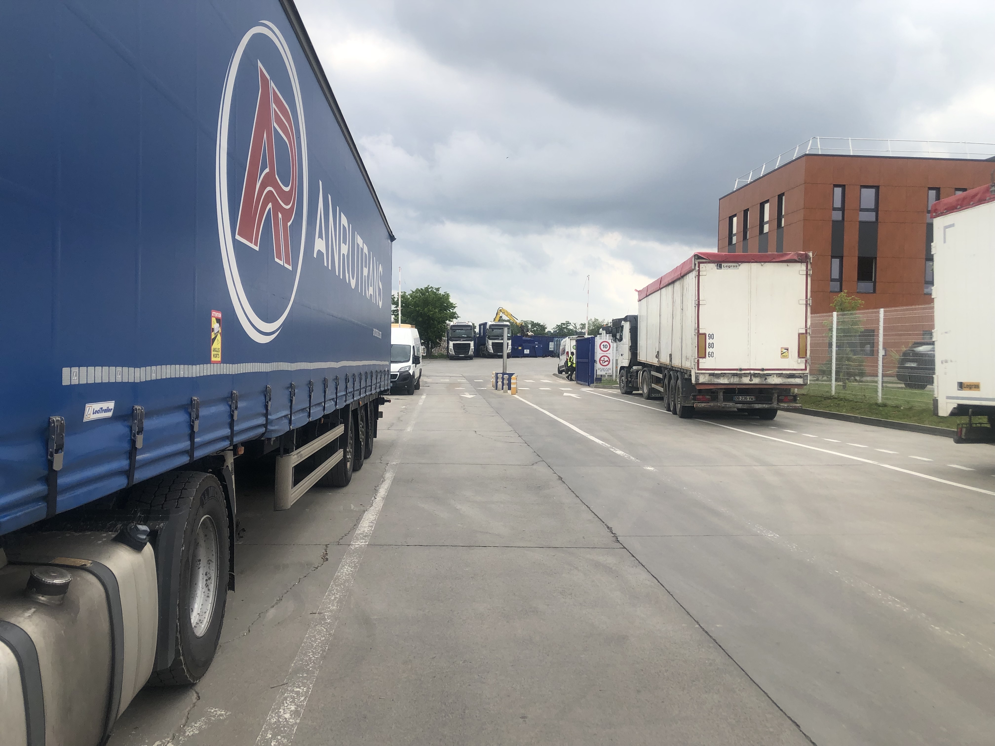 Photo n° 3 de l'avis de Alexandr.a fait le 03/06/2023 à 22:25