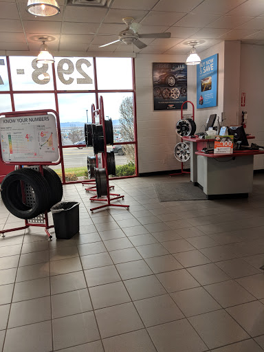 Tire Shop «Discount Tire Store - Bountiful, UT», reviews and photos, 2527 S Main St, Bountiful, UT 84010, USA