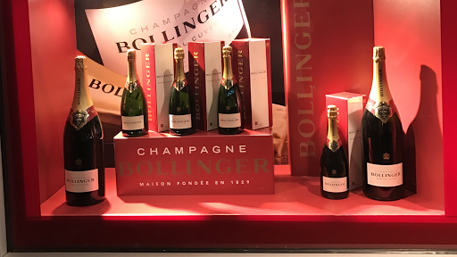 Liquor Store «Roslyn Wine & Liquor (Liquor Store)», reviews and photos, 1366 Old Northern Blvd, Roslyn, NY 11576, USA