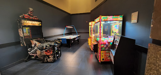 Movie Theater «Regal Cinemas Hamilton Mill 14», reviews and photos, 2160 Hamilton Creek Pkwy, Dacula, GA 30019, USA