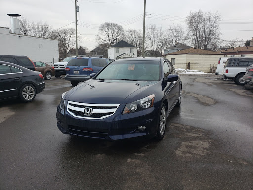 Auto Body Shop «B & K Collision of Melvindale», reviews and photos, 2521 Oakwood, Melvindale, MI 48122, USA