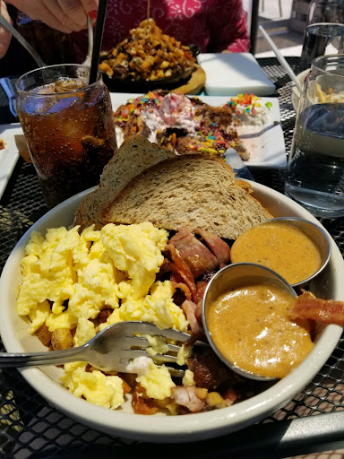 Restaurant «Browndog Treats, Drinks, & Eats», reviews and photos, 120 E Main St, Northville, MI 48167, USA