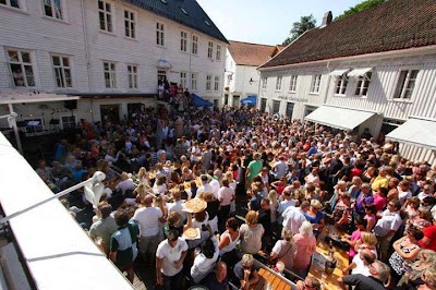 Photos of Hestekroa (Free outdoor consert in Mandal)