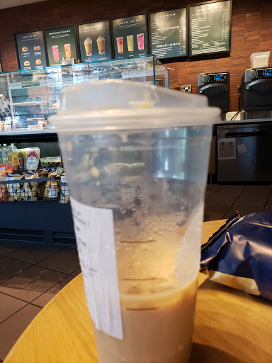 Coffee Shop «Starbucks», reviews and photos, 2655 Mannheim Rd, Des Plaines, IL 60018, USA
