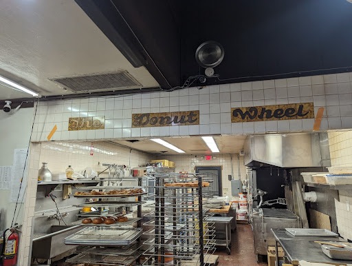 Donut Shop «Donut Wheel», reviews and photos, 10250 N De Anza Blvd, Cupertino, CA 95014, USA