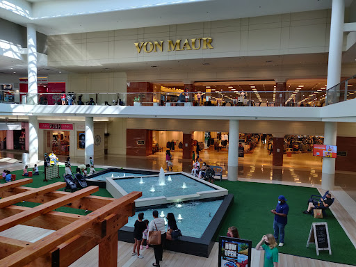 Shopping Mall «Yorktown Center», reviews and photos, 203 Yorktown Shopping Center, Lombard, IL 60148, USA