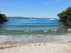 Foto von Bozava beach mit sehr sauber Sauberkeitsgrad