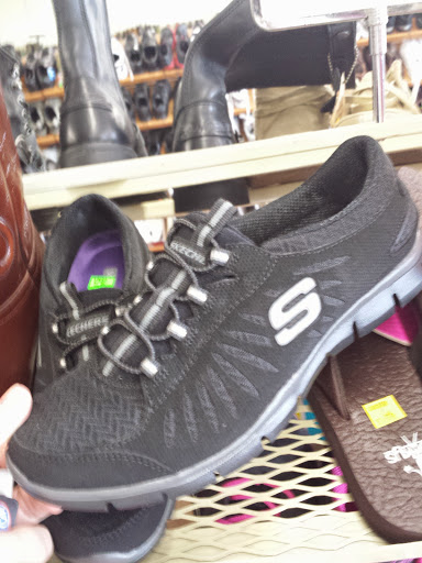 Shoe Store «K & T Shoes», reviews and photos, 485 Pickwick St S, Savannah, TN 38372, USA