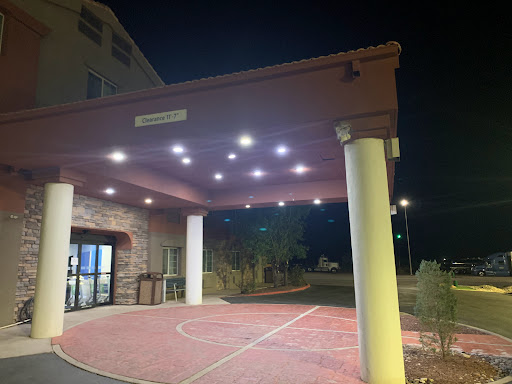 Hotel «Holiday Inn Express Santa Rosa», reviews and photos