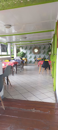 Atmosphère du Restaurant créole Restaurant le Chocas à Entre-Deux - n°4