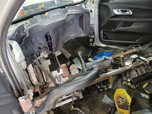 Auto Repair Shop «Dix Auto Clinic», reviews and photos, 18809 Dix Rd, Melvindale, MI 48122, USA