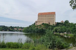 Pláž Podhradského rybníku image