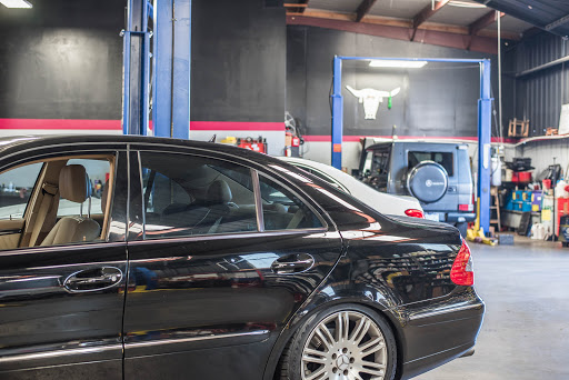 Auto Repair Shop «Mercedes Repair by Maurice», reviews and photos, 947 W 18th St, Costa Mesa, CA 92627, USA
