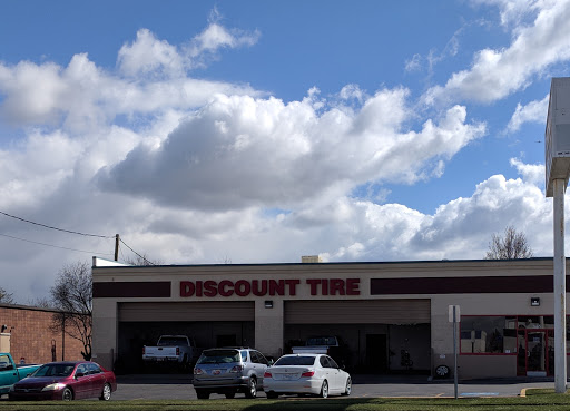 Tire Shop «Discount Tire Store - Taylorsville, UT», reviews and photos, 3665 W 5400 S, Taylorsville, UT 84129, USA