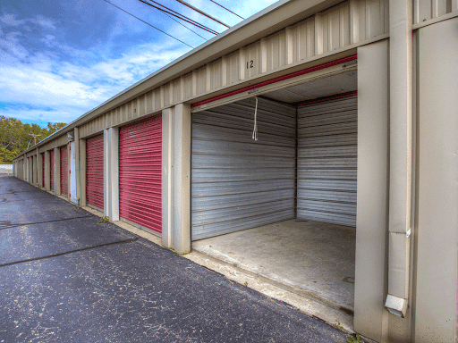 Self-Storage Facility «CubeSmart Self Storage», reviews and photos, 29180 Van Born Rd, Westland, MI 48186, USA