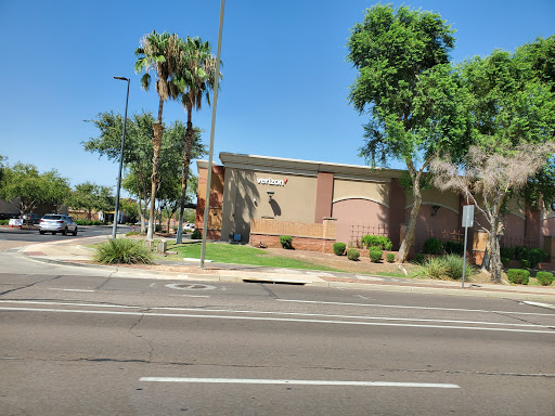 Cell Phone Store «Verizon», reviews and photos, 10120 W McDowell Rd #100, Avondale, AZ 85392, USA