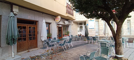 Pizzería la oficina - Av. Díaz Ovelar, 0, 24500 Villafranca del Bierzo, León, Spain