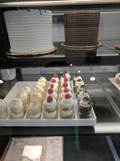 Bakery «Vanilla Bake Shop», reviews and photos, 512 Wilshire Blvd, Santa Monica, CA 90401, USA