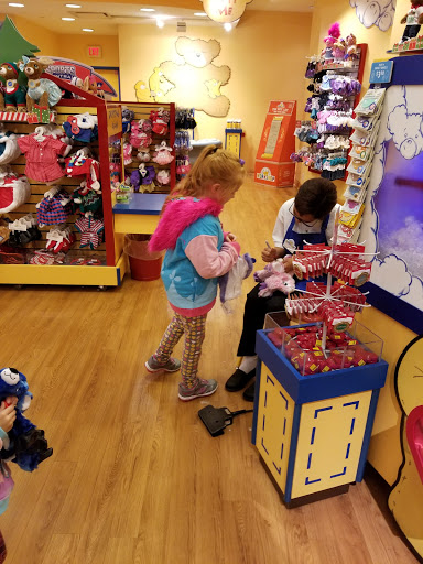 Toy Store «Build-A-Bear Workshop», reviews and photos, 4130 Summit Plaza Dr, Louisville, KY 40241, USA