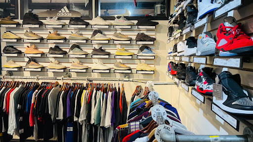 Thrift Store «Lucky Dog Clothing», reviews and photos, 8201 Greenwood Ave N, Seattle, WA 98103, USA