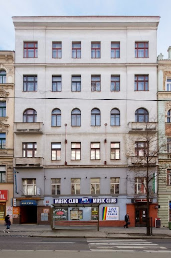 Hotely s barem na střeše Praha