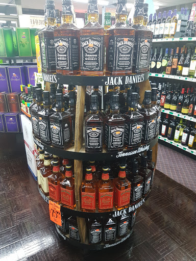 Liquor Store «Paris Liquor & Wine LLC», reviews and photos, 1417 E Wood St, Paris, TN 38242, USA