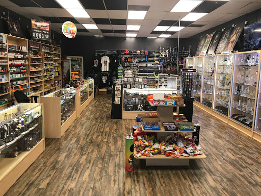 Tobacco Shop «Puff&Pass Smoke Shop», reviews and photos, 14151 Ramona Blvd #2B, Baldwin Park, CA 91706, USA
