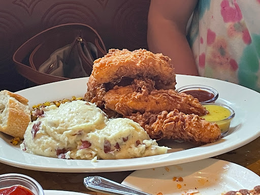 Restaurant «The Cheesecake Factory», reviews and photos, 1440 Plaza Pl, Southlake, TX 76092, USA