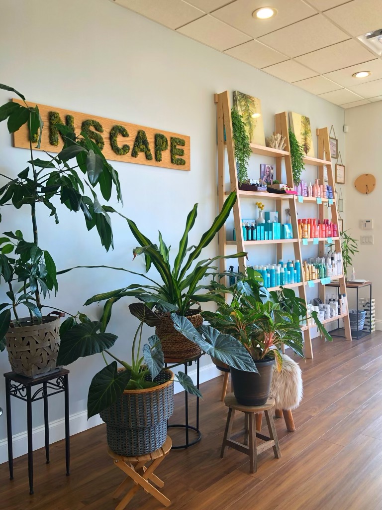 Inscape Beauty Salon 33328