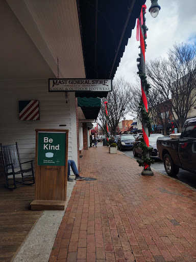 General Store «Mast General Store Waynesville», reviews and photos, 63 N Main St, Waynesville, NC 28786, USA